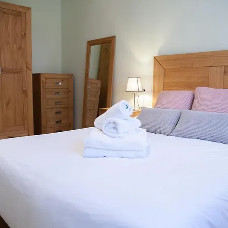 Toran Apartment Les