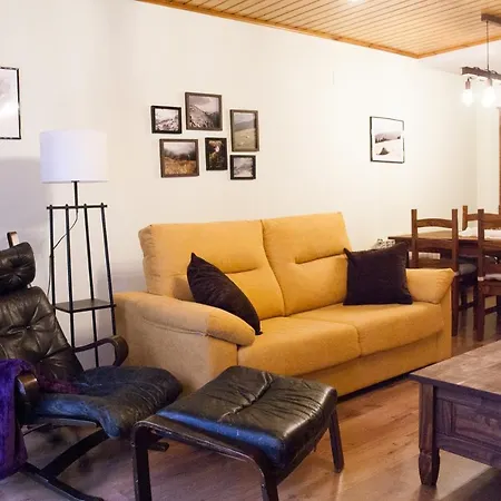Apartment Toran Les