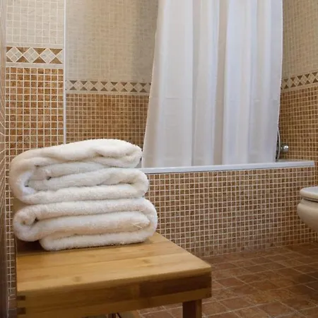 Toran Apartment *